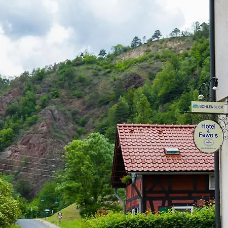 Pensión & Bohlenblick