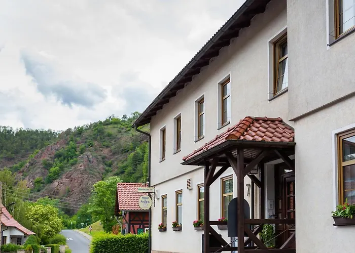 Konukevi & Bohlenblick 3*